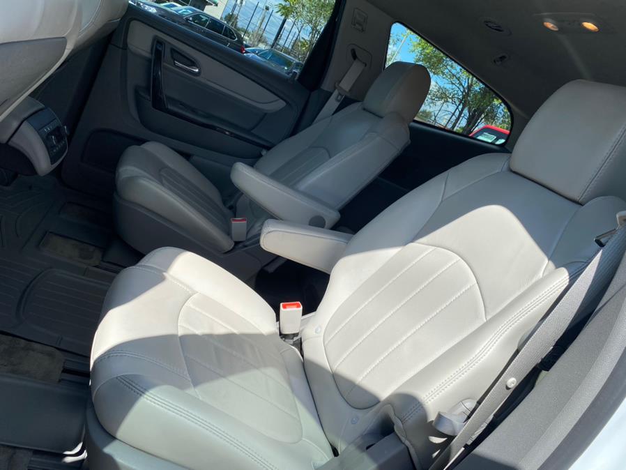 Used Chevrolet Traverse AWD 4dr LTZ 2016 | European Auto Expo. Lodi, New Jersey Used Chevrolet Traverse AWD 4dr LTZ 2016 | European Auto Expo. Lodi, New Jersey