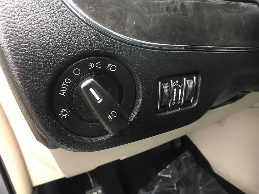 Used Chrysler Town & Country 4dr Wgn Touring 2012 | Smart Buy Auto Sales, LLC. Wallingford, Connecticut Used Chrysler Town & Country 4dr Wgn Touring 2012 | Smart Buy Auto Sales, LLC. Wallingford, Connecticut