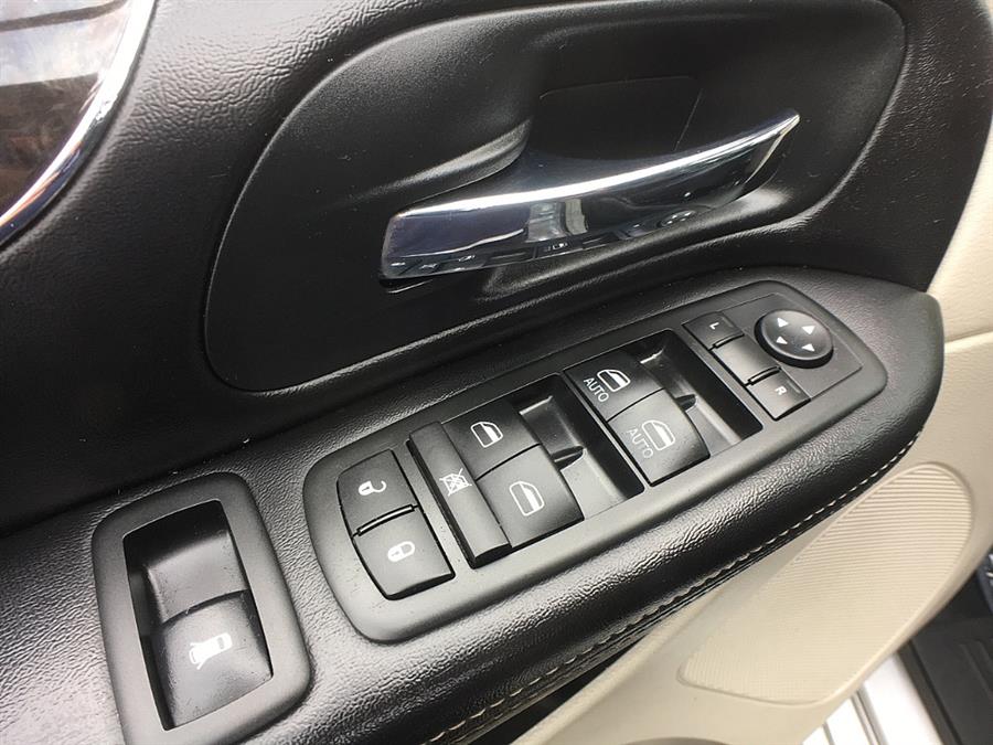 Used Chrysler Town & Country 4dr Wgn Touring 2012 | Smart Buy Auto Sales, LLC. Wallingford, Connecticut Used Chrysler Town & Country 4dr Wgn Touring 2012 | Smart Buy Auto Sales, LLC. Wallingford, Connecticut