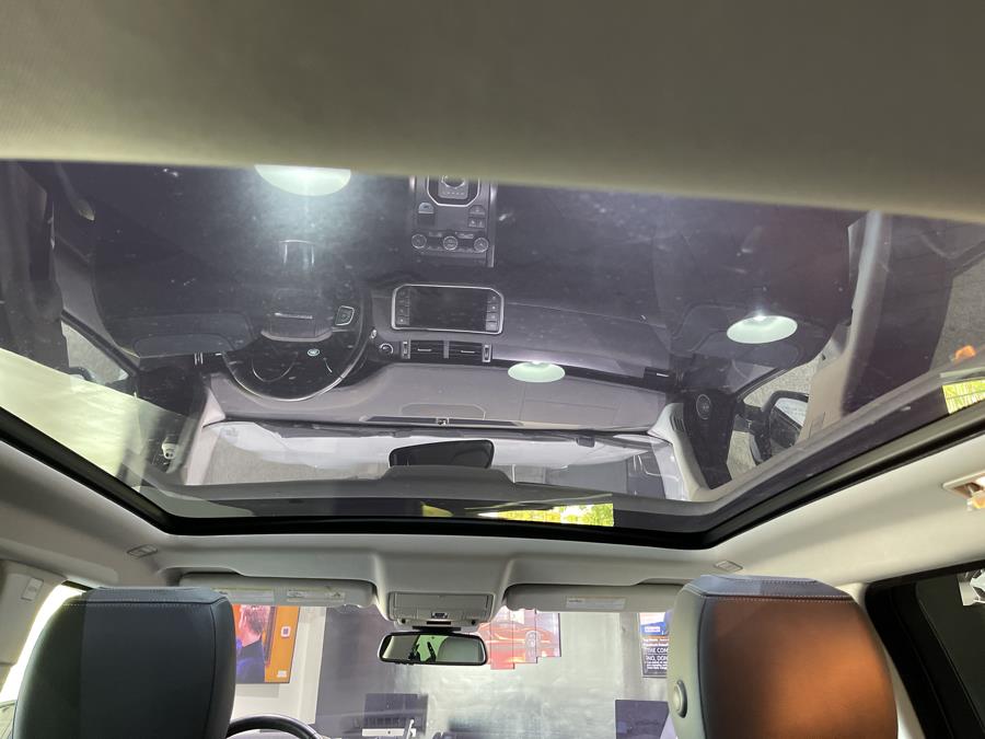 Used Land Rover Range Rover Evoque 5 Door SE Premium 2018 | Dream Car Gallery. Woodbury, New York Used Land Rover Range Rover Evoque 5 Door SE Premium 2018 | Dream Car Gallery. Woodbury, New York