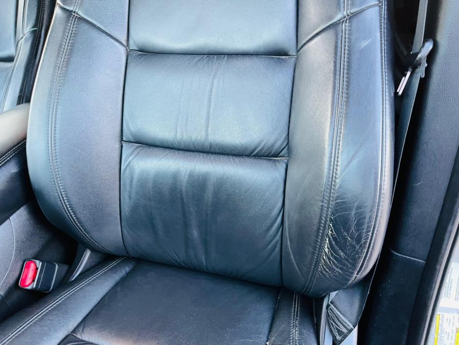 Used Jeep Grand Cherokee 4WD 4dr Laredo 2011 | Supreme Automotive. New Britain, Connecticut Used Jeep Grand Cherokee 4WD 4dr Laredo 2011 | Supreme Automotive. New Britain, Connecticut