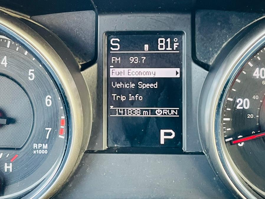 Used Jeep Grand Cherokee 4WD 4dr Laredo 2011 | Supreme Automotive. New Britain, Connecticut Used Jeep Grand Cherokee 4WD 4dr Laredo 2011 | Supreme Automotive. New Britain, Connecticut