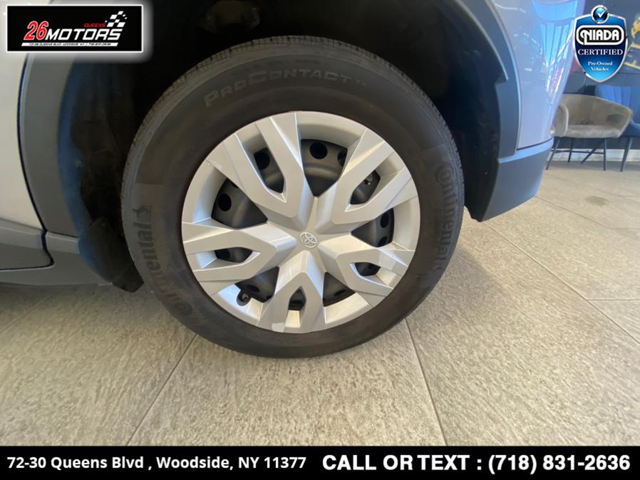 Used Toyota C-HR LE FWD (Natl) 2019 | 26 Motors Queens. Woodside, New York Used Toyota C-HR LE FWD (Natl) 2019 | 26 Motors Queens. Woodside, New York