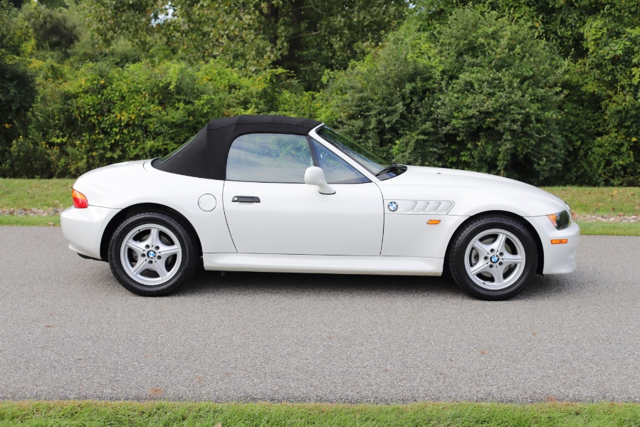 1999 BMW Z3 Z3 2dr Roadster 2.5L, available for sale in North Salem, New York | Meccanic Shop North Inc. North Salem, New York 1999 BMW Z3 Z3 2dr Roadster 2.5L, available for sale in North Salem, New York | Meccanic Shop North Inc. North Salem, New York
