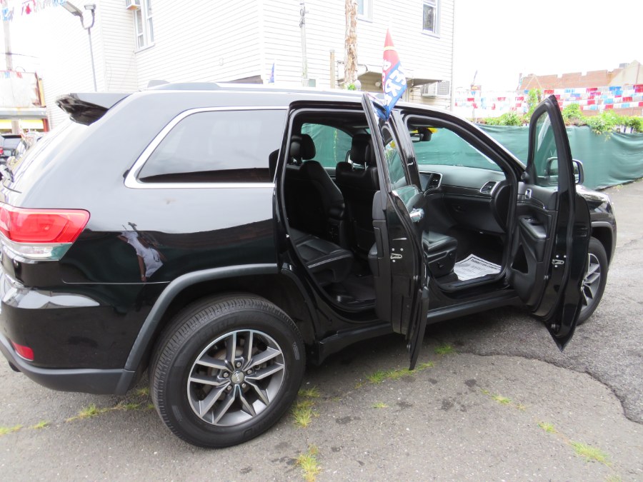 2018 Jeep Grand Cherokee Limited 4x4 4WD, available for sale in Middle Village, New York | Road Masters II INC. Middle Village, New York 2018 Jeep Grand Cherokee Limited 4x4 4WD, available for sale in Middle Village, New York | Road Masters II INC. Middle Village, New York