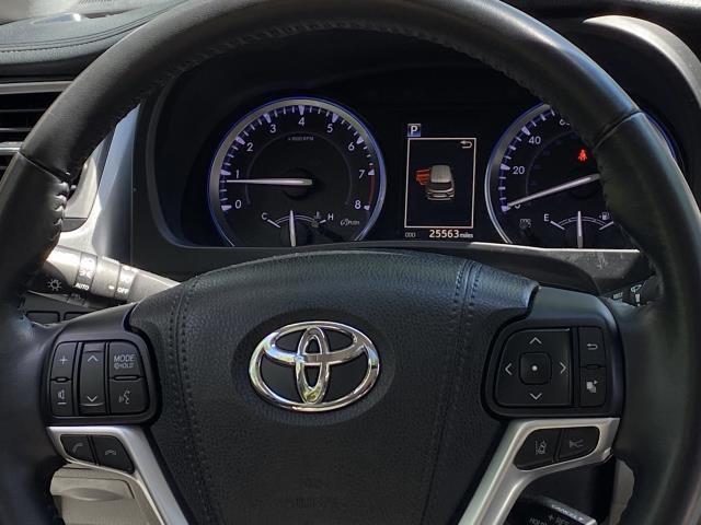 Used Toyota Highlander XLE 2018 | Eastchester Motor Cars. Bronx, New York Used Toyota Highlander XLE 2018 | Eastchester Motor Cars. Bronx, New York