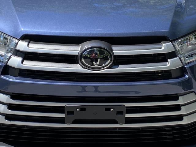 Used Toyota Highlander XLE 2018 | Eastchester Motor Cars. Bronx, New York Used Toyota Highlander XLE 2018 | Eastchester Motor Cars. Bronx, New York