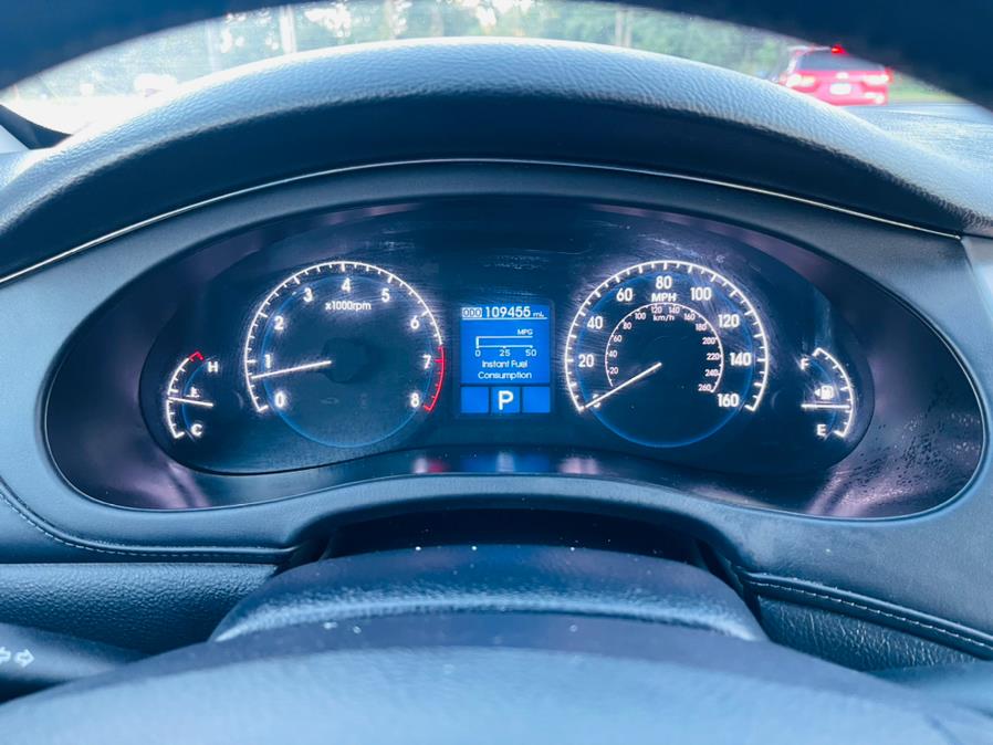2009 Hyundai Genesis 4dr Sdn 3.8L V6, available for sale in New Britain, Connecticut | Supreme Automotive. New Britain, Connecticut 2009 Hyundai Genesis 4dr Sdn 3.8L V6, available for sale in New Britain, Connecticut | Supreme Automotive. New Britain, Connecticut
