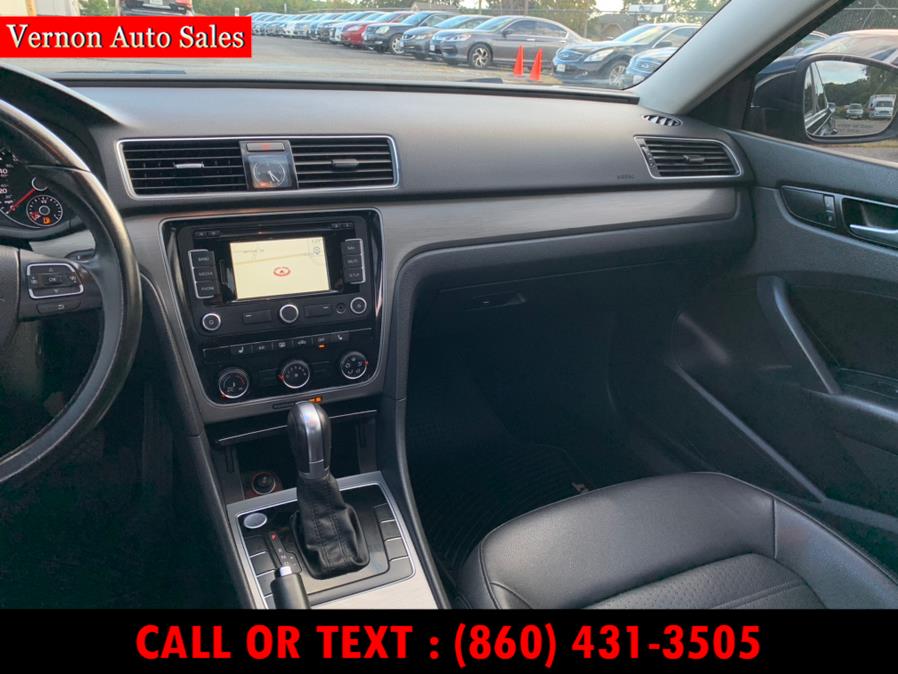 2015 Volkswagen Passat 4dr Sdn 1.8T Auto SE w/Sunroof & Nav PZEV, available for sale in Manchester, Connecticut | Vernon Auto Sale & Service. Manchester, Connecticut 2015 Volkswagen Passat 4dr Sdn 1.8T Auto SE w/Sunroof & Nav PZEV, available for sale in Manchester, Connecticut | Vernon Auto Sale & Service. Manchester, Connecticut