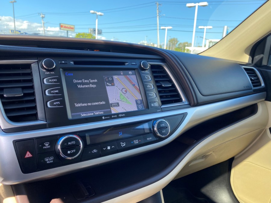 Used Toyota Highlander XLE V6 AWD (Natl) 2018 | Inman Motors Sales. Medford, Massachusetts Used Toyota Highlander XLE V6 AWD (Natl) 2018 | Inman Motors Sales. Medford, Massachusetts