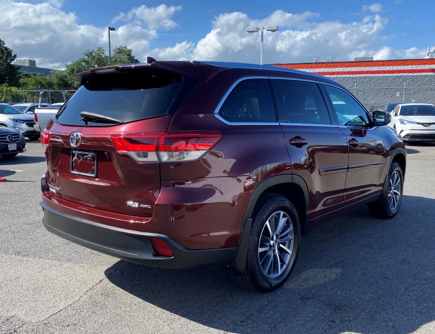 Used Toyota Highlander XLE V6 AWD (Natl) 2018 | Inman Motors Sales. Medford, Massachusetts Used Toyota Highlander XLE V6 AWD (Natl) 2018 | Inman Motors Sales. Medford, Massachusetts