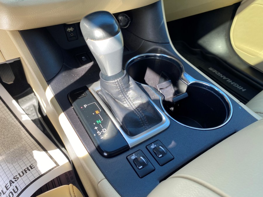 Used Toyota Highlander XLE V6 AWD (Natl) 2018 | Inman Motors Sales. Medford, Massachusetts Used Toyota Highlander XLE V6 AWD (Natl) 2018 | Inman Motors Sales. Medford, Massachusetts