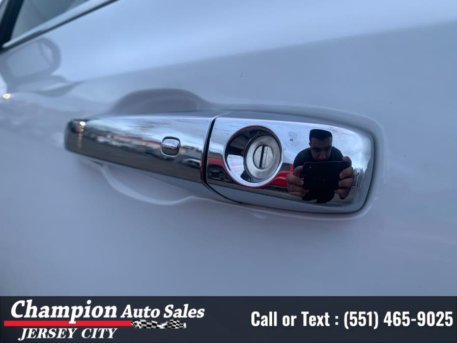 Used Chrysler 300 Limited AWD 2018 | Champion Auto Sales of JC. Jersey City, New Jersey Used Chrysler 300 Limited AWD 2018 | Champion Auto Sales of JC. Jersey City, New Jersey