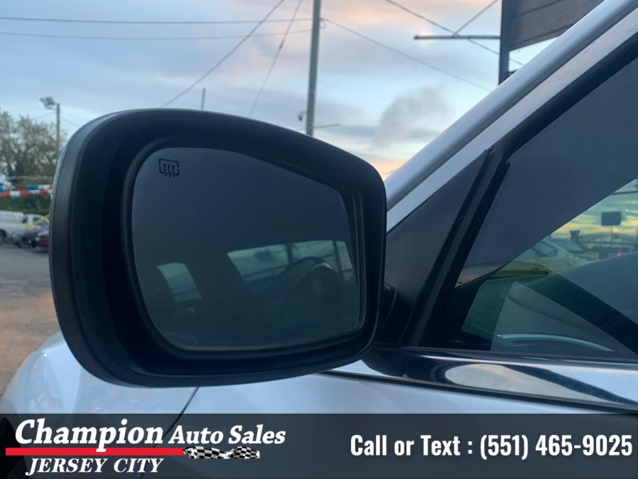 Used Chrysler 300 Limited AWD 2018 | Champion Auto Sales of JC. Jersey City, New Jersey Used Chrysler 300 Limited AWD 2018 | Champion Auto Sales of JC. Jersey City, New Jersey
