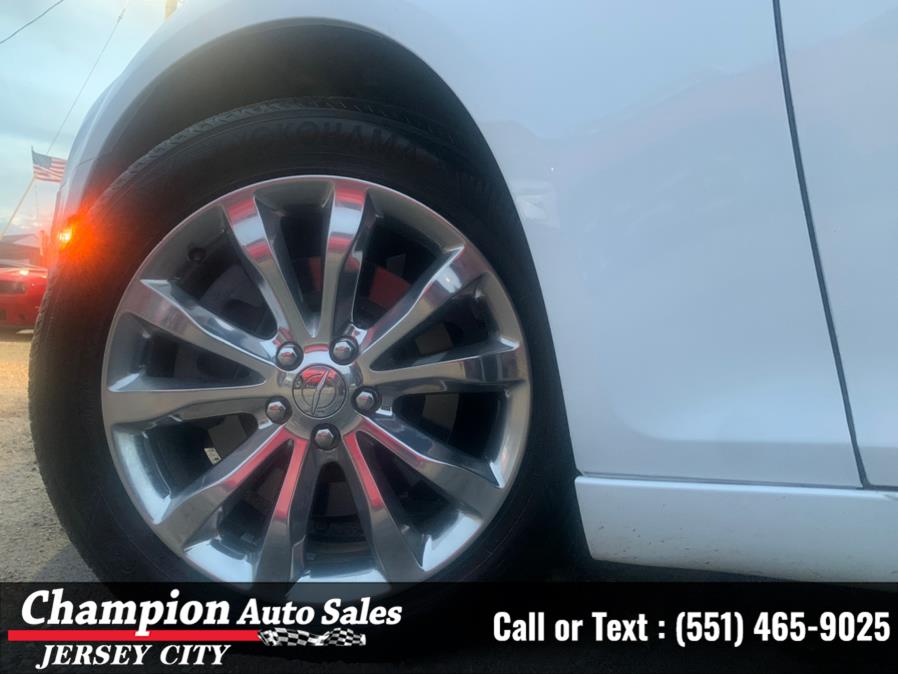 Used Chrysler 300 Limited AWD 2018 | Champion Auto Sales of JC. Jersey City, New Jersey Used Chrysler 300 Limited AWD 2018 | Champion Auto Sales of JC. Jersey City, New Jersey