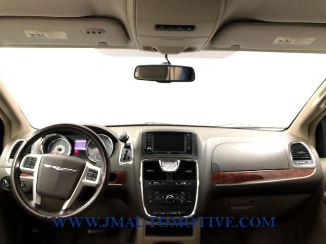 Used Chrysler Town & Country 4dr Wgn Touring 2014 | J&M Automotive Sls&Svc LLC. Naugatuck, Connecticut Used Chrysler Town & Country 4dr Wgn Touring 2014 | J&M Automotive Sls&Svc LLC. Naugatuck, Connecticut