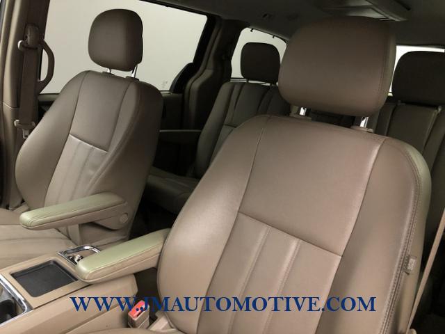 Used Chrysler Town & Country 4dr Wgn Touring 2014 | J&M Automotive Sls&Svc LLC. Naugatuck, Connecticut Used Chrysler Town & Country 4dr Wgn Touring 2014 | J&M Automotive Sls&Svc LLC. Naugatuck, Connecticut