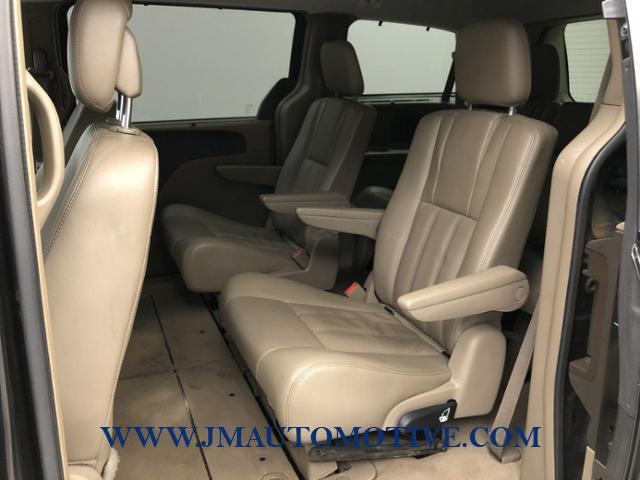 Used Chrysler Town & Country 4dr Wgn Touring 2014 | J&M Automotive Sls&Svc LLC. Naugatuck, Connecticut Used Chrysler Town & Country 4dr Wgn Touring 2014 | J&M Automotive Sls&Svc LLC. Naugatuck, Connecticut