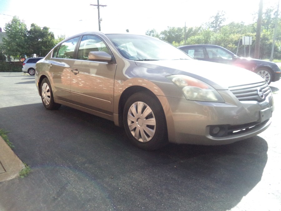 Used Nissan Altima 4dr Sdn I4 CVT 2.5 S ULEV 2007 | Riverside Motorcars, LLC. Naugatuck, Connecticut Used Nissan Altima 4dr Sdn I4 CVT 2.5 S ULEV 2007 | Riverside Motorcars, LLC. Naugatuck, Connecticut