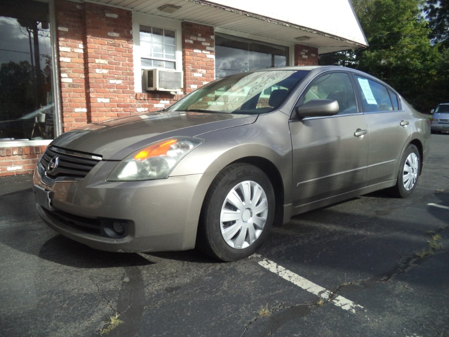 2007 Nissan Altima 4dr Sdn I4 CVT 2.5 S ULEV, available for sale in Naugatuck, Connecticut | Riverside Motorcars, LLC. Naugatuck, Connecticut