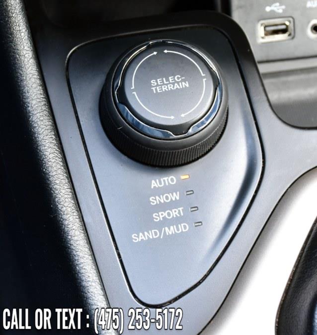Used Jeep Cherokee 4WD 4dr Latitude 2016 | Highline Car Connection. Waterbury, Connecticut Used Jeep Cherokee 4WD 4dr Latitude 2016 | Highline Car Connection. Waterbury, Connecticut