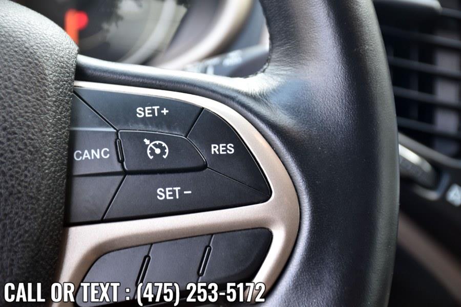 Used Jeep Cherokee 4WD 4dr Latitude 2016 | Highline Car Connection. Waterbury, Connecticut Used Jeep Cherokee 4WD 4dr Latitude 2016 | Highline Car Connection. Waterbury, Connecticut