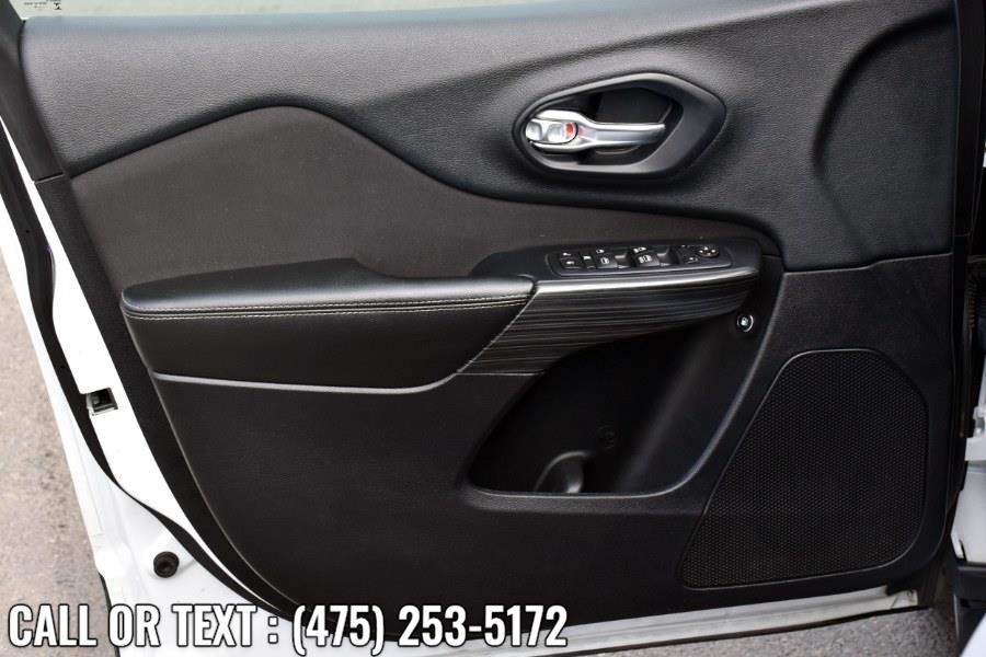 Used Jeep Cherokee 4WD 4dr Latitude 2016 | Highline Car Connection. Waterbury, Connecticut Used Jeep Cherokee 4WD 4dr Latitude 2016 | Highline Car Connection. Waterbury, Connecticut