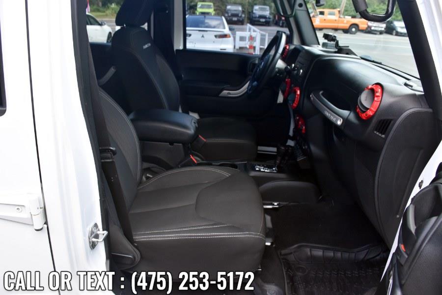 Used Jeep Wrangler Unlimited 4WD 4dr Rubicon 2016 | Highline Car Connection. Waterbury, Connecticut Used Jeep Wrangler Unlimited 4WD 4dr Rubicon 2016 | Highline Car Connection. Waterbury, Connecticut