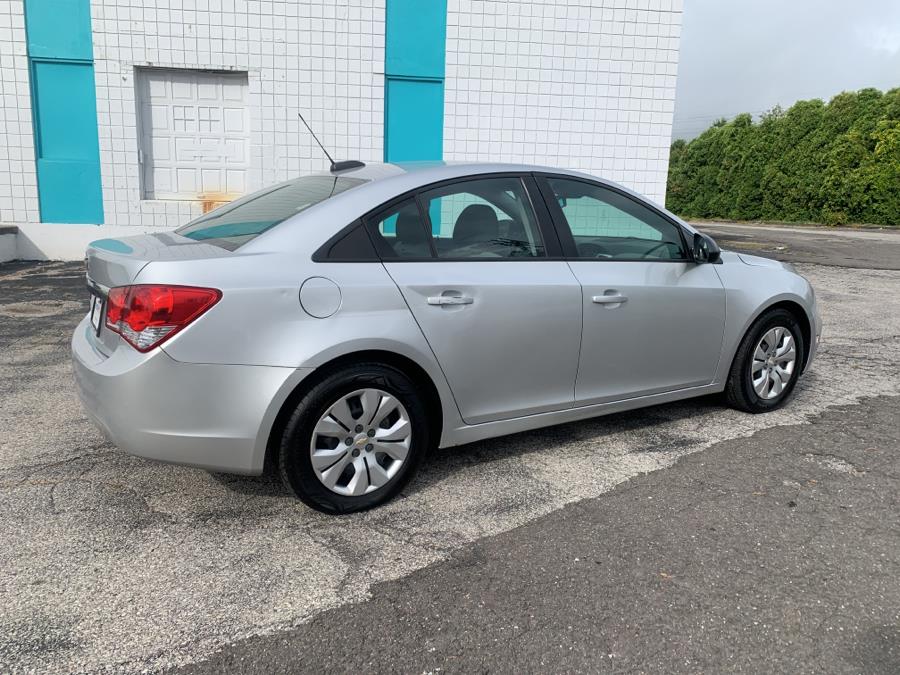 Used Chevrolet Cruze Limited 4dr Sdn Auto LS 2016 | Dealertown Auto Wholesalers. Milford, Connecticut Used Chevrolet Cruze Limited 4dr Sdn Auto LS 2016 | Dealertown Auto Wholesalers. Milford, Connecticut