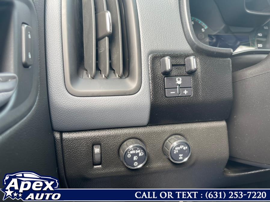 2017 Chevrolet Colorado 4WD Crew Cab 128.3" Z71, available for sale in Selden, New York | Apex Auto. Selden, New York 2017 Chevrolet Colorado 4WD Crew Cab 128.3" Z71, available for sale in Selden, New York | Apex Auto. Selden, New York