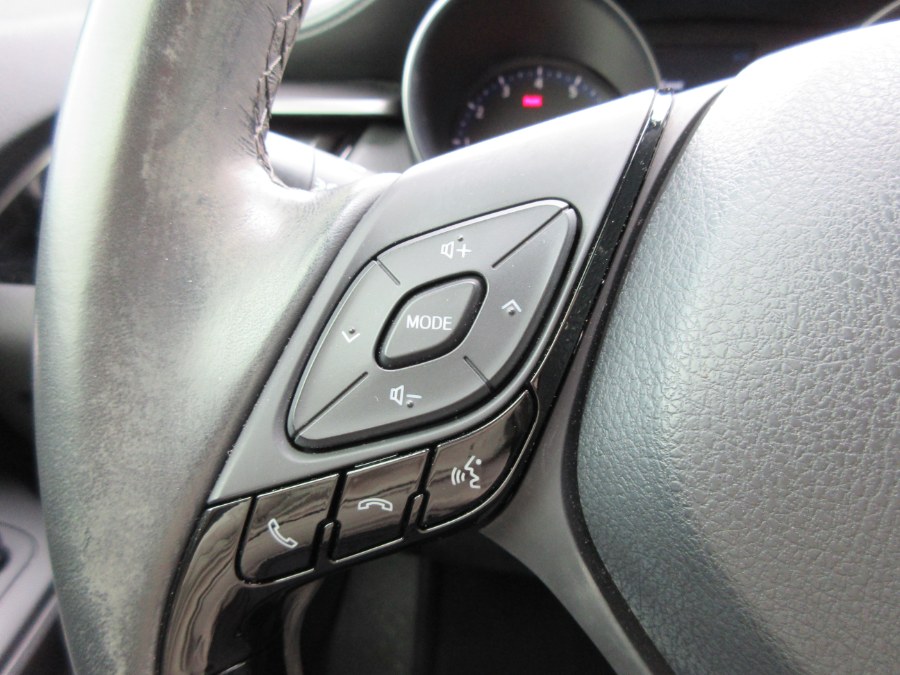 2018 Toyota C-HR XLE FWD (Natl), available for sale in Linden, New Jersey | Route 27 Auto Mall. Linden, New Jersey 2018 Toyota C-HR XLE FWD (Natl), available for sale in Linden, New Jersey | Route 27 Auto Mall. Linden, New Jersey