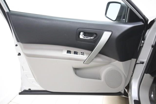 Used Nissan Rogue S AWD 2010 | Car Revolution. Maple Shade, New Jersey Used Nissan Rogue S AWD 2010 | Car Revolution. Maple Shade, New Jersey