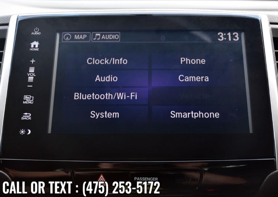Used Honda Ridgeline RTL-T 4x4 Crew Cab 5.3'' Bed 2017 | Highline Car Connection. Waterbury, Connecticut Used Honda Ridgeline RTL-T 4x4 Crew Cab 5.3'' Bed 2017 | Highline Car Connection. Waterbury, Connecticut