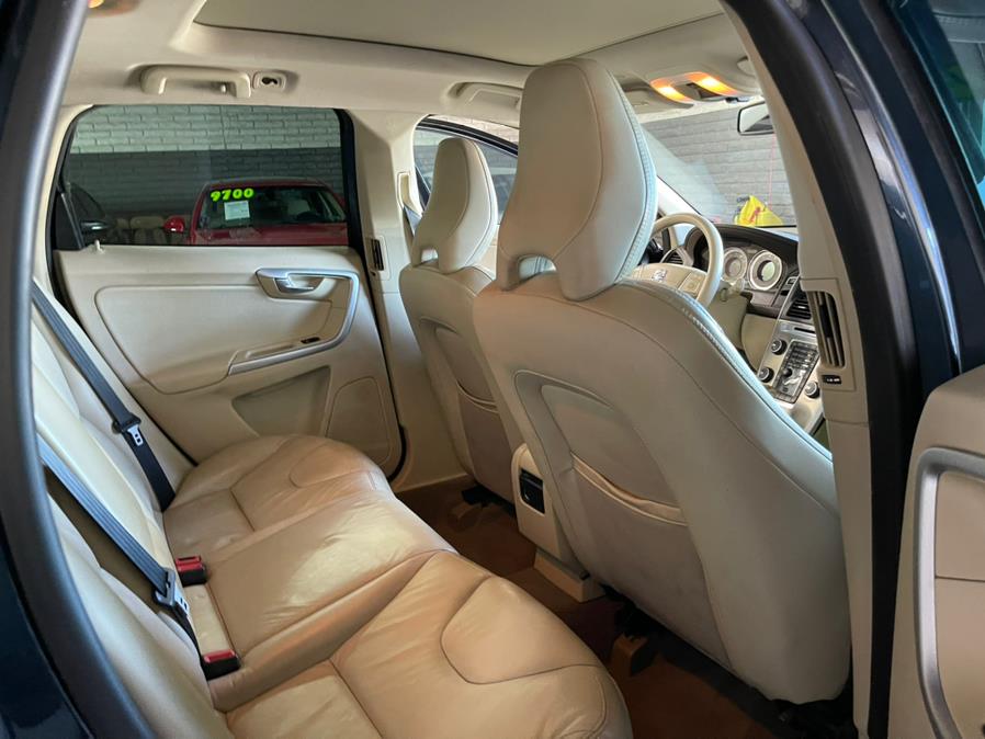 2011 Volvo XC60 FWD 4dr 3.2L, available for sale in Garden Grove, California | U Save Auto Auction. Garden Grove, California 2011 Volvo XC60 FWD 4dr 3.2L, available for sale in Garden Grove, California | U Save Auto Auction. Garden Grove, California
