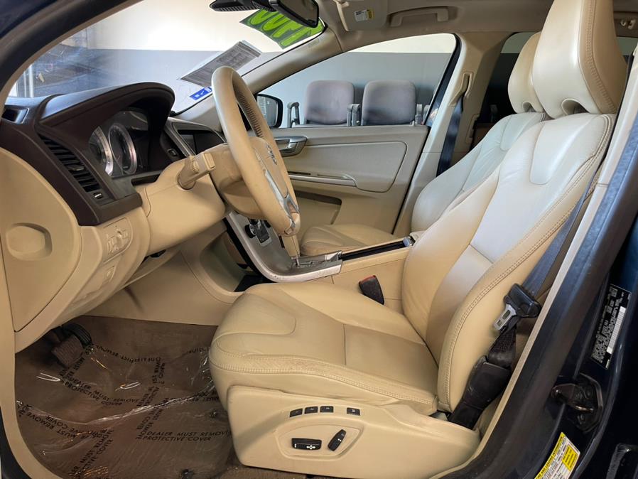 2011 Volvo XC60 FWD 4dr 3.2L, available for sale in Garden Grove, California | U Save Auto Auction. Garden Grove, California 2011 Volvo XC60 FWD 4dr 3.2L, available for sale in Garden Grove, California | U Save Auto Auction. Garden Grove, California