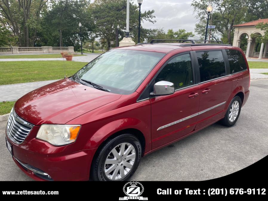 Used Chrysler Town & Country 4dr Wgn Touring-L 2011 | Zettes Auto Mall. Jersey City, New Jersey Used Chrysler Town & Country 4dr Wgn Touring-L 2011 | Zettes Auto Mall. Jersey City, New Jersey