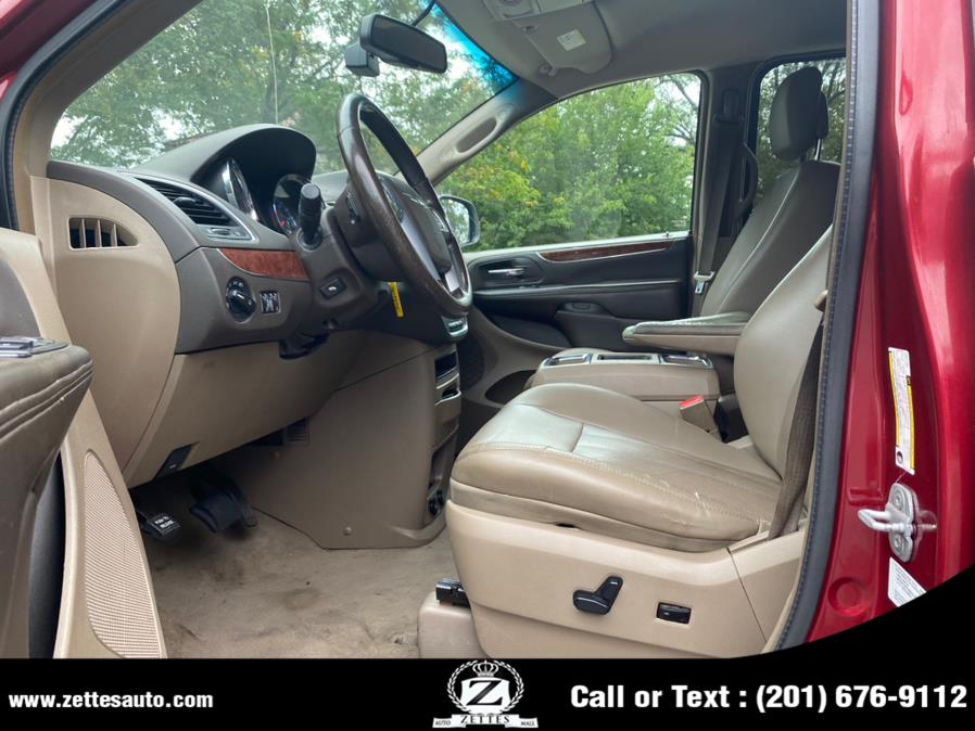 Used Chrysler Town & Country 4dr Wgn Touring-L 2011 | Zettes Auto Mall. Jersey City, New Jersey Used Chrysler Town & Country 4dr Wgn Touring-L 2011 | Zettes Auto Mall. Jersey City, New Jersey