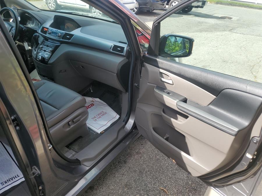 2013 Honda Odyssey 5dr Touring, available for sale in Melrose, Massachusetts | Melrose Auto Gallery. Melrose, Massachusetts 2013 Honda Odyssey 5dr Touring, available for sale in Melrose, Massachusetts | Melrose Auto Gallery. Melrose, Massachusetts