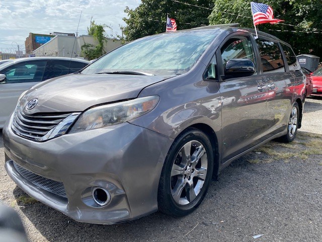 2013 Toyota Sienna 5dr 8-Pass Van V6 SE FWD (Natl), available for sale in Brooklyn, New York | Wide World Inc. Brooklyn, New York