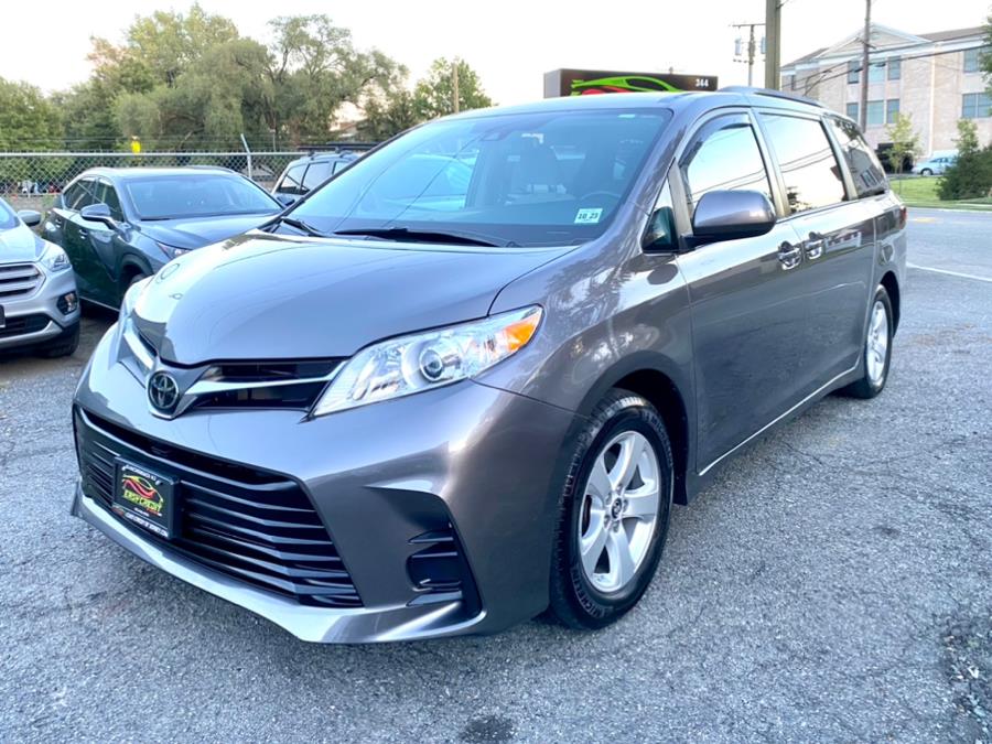 Used Toyota Sienna LE Auto Access Seat FWD 7-Passenger (Natl) 2019 | Easy Credit of Jersey. South Hackensack, New Jersey