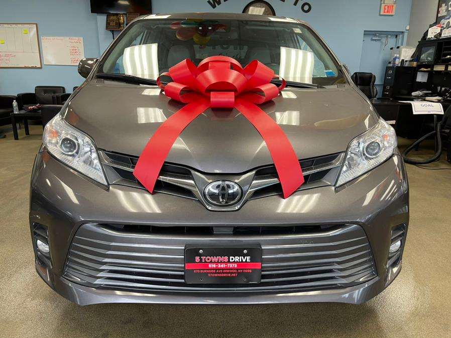 2018 Toyota Sienna XLE FWD 8-Passenger (Natl), available for sale in Inwood, New York | 5 Towns Drive. Inwood, New York 2018 Toyota Sienna XLE FWD 8-Passenger (Natl), available for sale in Inwood, New York | 5 Towns Drive. Inwood, New York