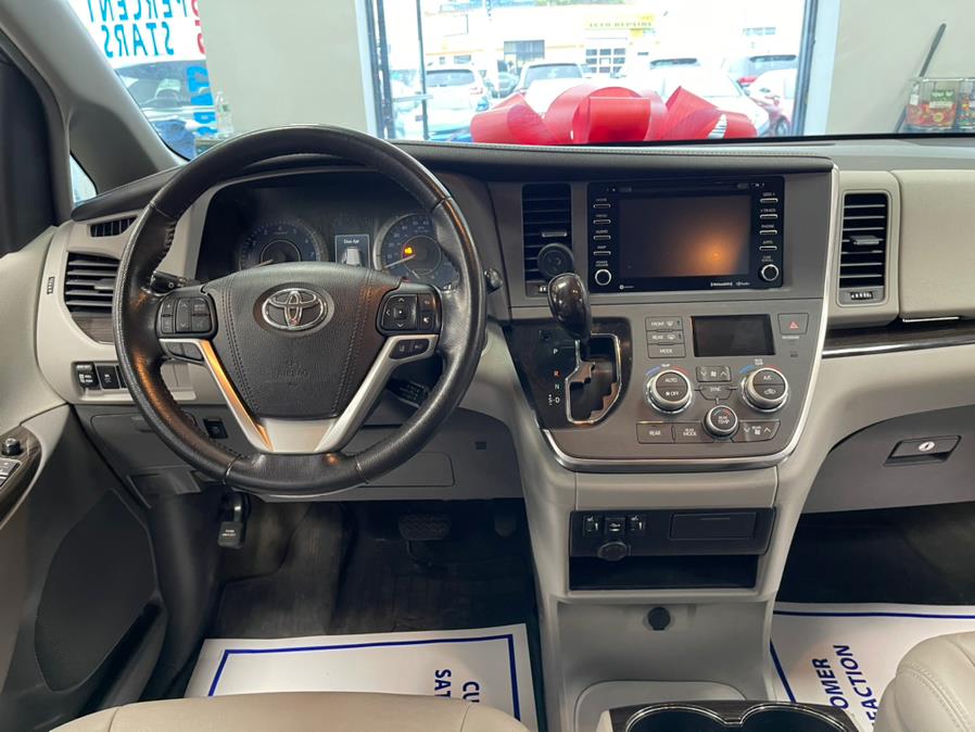 2018 Toyota Sienna XLE FWD 8-Passenger (Natl), available for sale in Inwood, New York | 5 Towns Drive. Inwood, New York 2018 Toyota Sienna XLE FWD 8-Passenger (Natl), available for sale in Inwood, New York | 5 Towns Drive. Inwood, New York