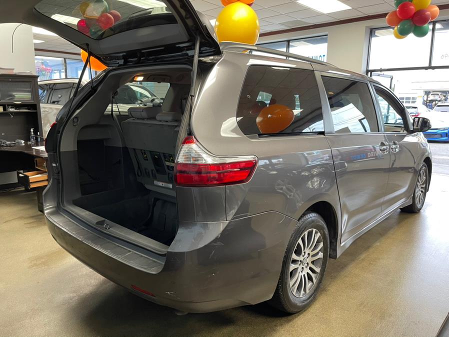 2018 Toyota Sienna XLE FWD 8-Passenger (Natl), available for sale in Inwood, New York | 5 Towns Drive. Inwood, New York 2018 Toyota Sienna XLE FWD 8-Passenger (Natl), available for sale in Inwood, New York | 5 Towns Drive. Inwood, New York
