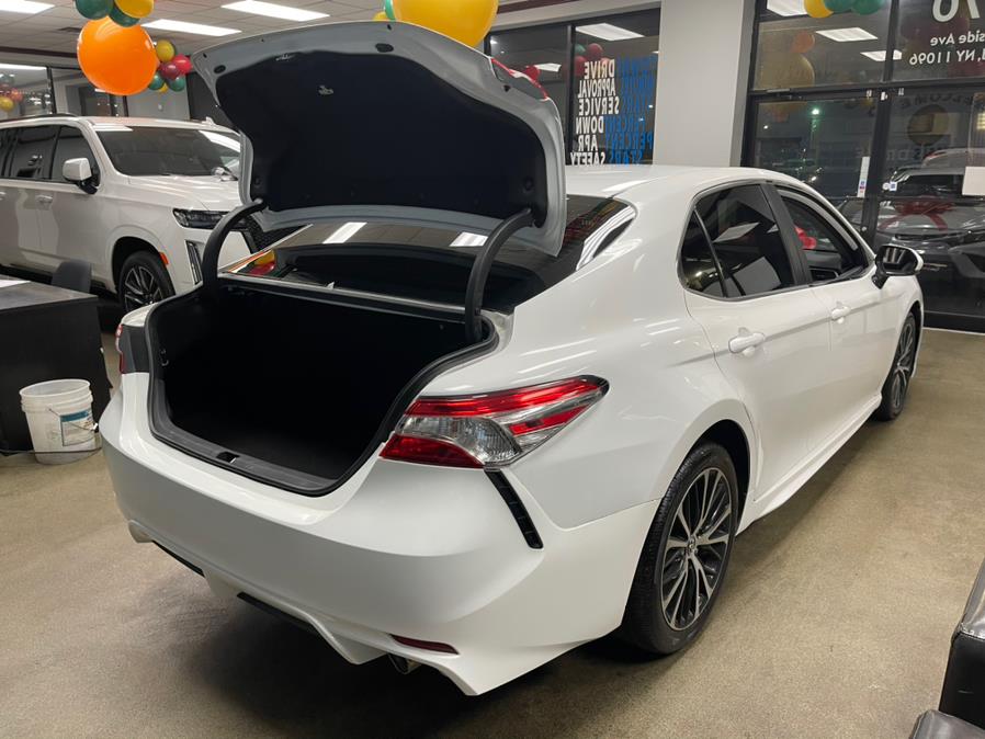 Used Toyota Camry SE Auto (Natl) 2020 | 5 Towns Drive. Inwood, New York Used Toyota Camry SE Auto (Natl) 2020 | 5 Towns Drive. Inwood, New York