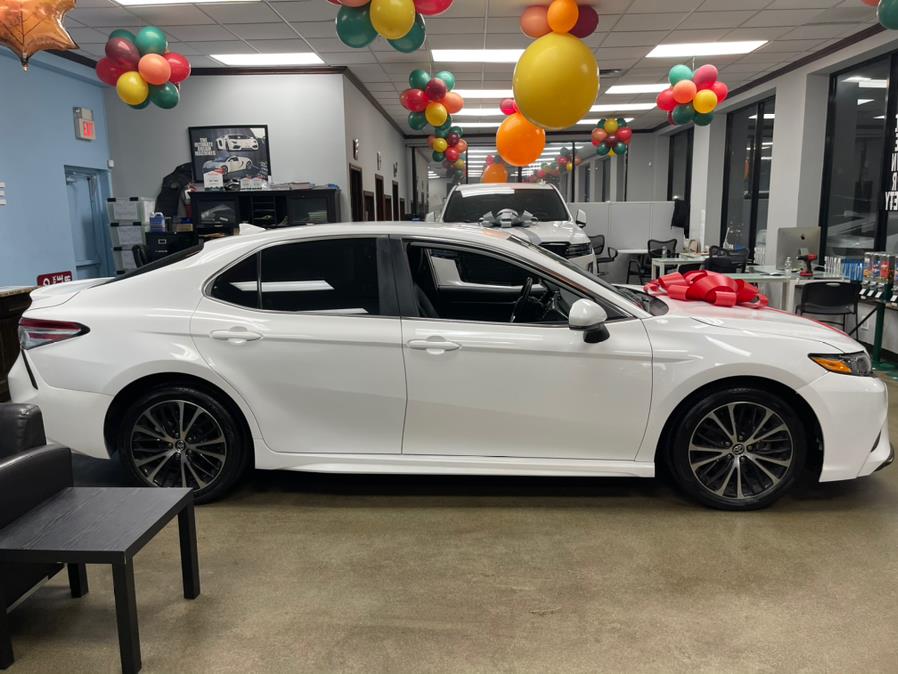 Used Toyota Camry SE Auto (Natl) 2020 | 5 Towns Drive. Inwood, New York Used Toyota Camry SE Auto (Natl) 2020 | 5 Towns Drive. Inwood, New York