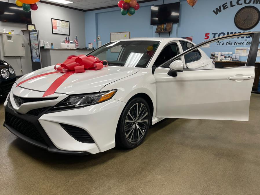 Used Toyota Camry SE Auto (Natl) 2020 | 5 Towns Drive. Inwood, New York Used Toyota Camry SE Auto (Natl) 2020 | 5 Towns Drive. Inwood, New York