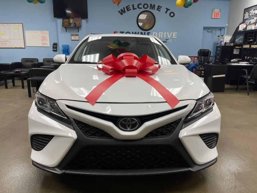Used Toyota Camry SE Auto (Natl) 2020 | 5 Towns Drive. Inwood, New York Used Toyota Camry SE Auto (Natl) 2020 | 5 Towns Drive. Inwood, New York