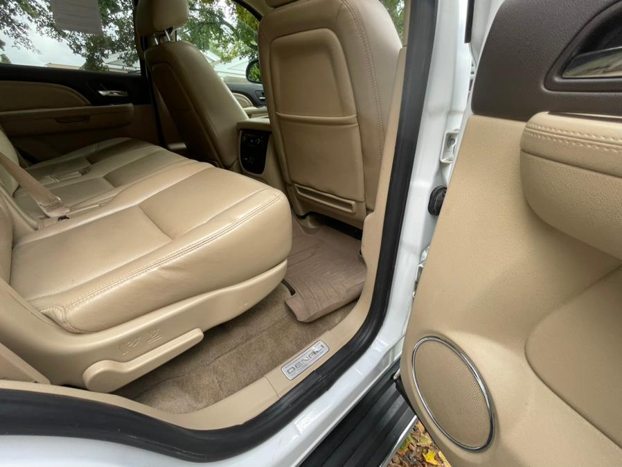 Used GMC Yukon AWD 4dr 1500 Denali 2010 | Lava Motors 2 Inc. Canton, Connecticut Used GMC Yukon AWD 4dr 1500 Denali 2010 | Lava Motors 2 Inc. Canton, Connecticut