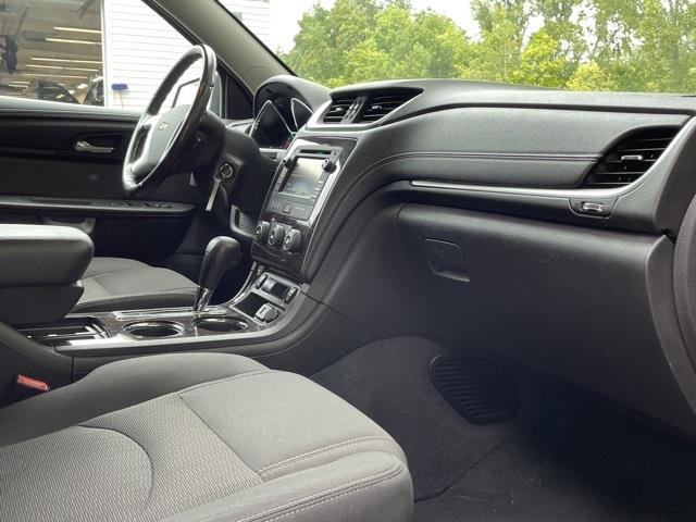 Used Chevrolet Traverse LT 2017 | Blasius Federal Road. Brookfield, Connecticut Used Chevrolet Traverse LT 2017 | Blasius Federal Road. Brookfield, Connecticut