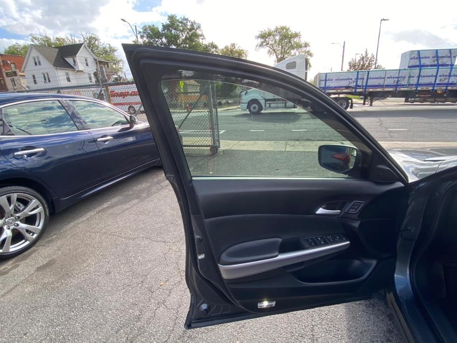 Used Honda Crosstour 4WD V6 5dr EX-L w/Navi 2013 | VEB Auto Sales. Hartford, Connecticut Used Honda Crosstour 4WD V6 5dr EX-L w/Navi 2013 | VEB Auto Sales. Hartford, Connecticut